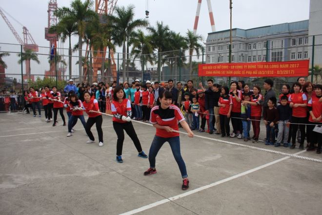 The company female participated in the contest of women's Tug in 2017