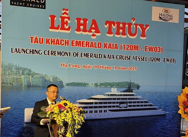 02- Acting General Director of Ha Long Shipbuilding Company Limited - Comrade Nguyen Van Manh spoke at the launching ceremony